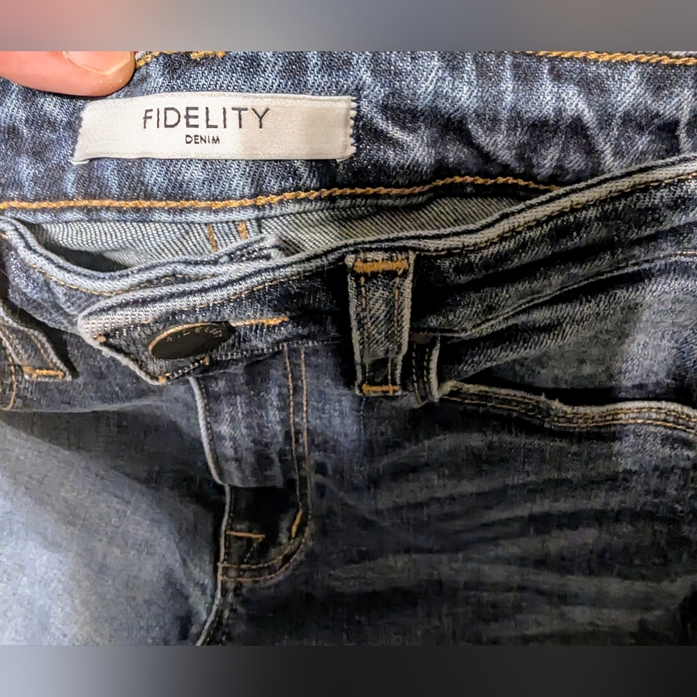 Fidelity ROCKAWAY Cropped Dark Wash Jean - Picture 4 of 9